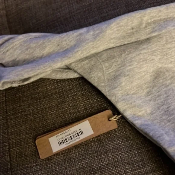 Skims Twist Thong - Picture 12 of 12